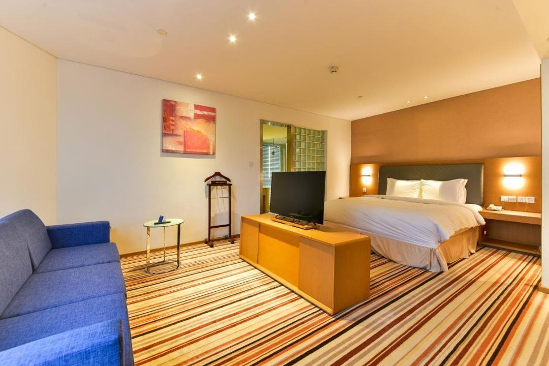 Holiday Inn Express Shanghai Jiading Industry Park By Ihg Luaran gambar
